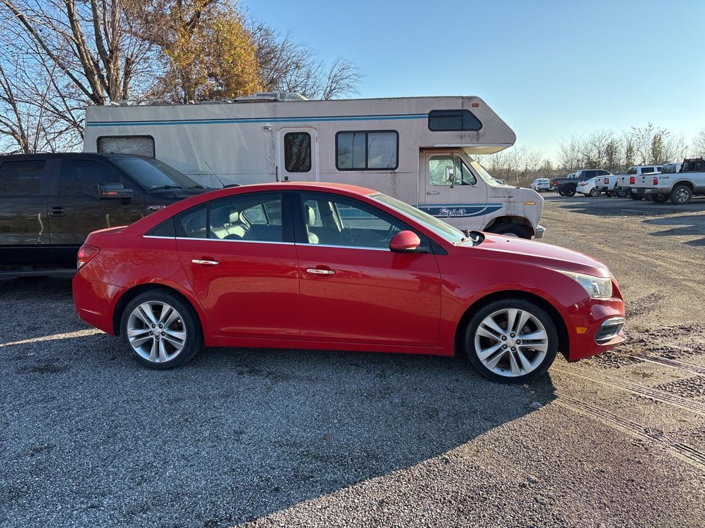 Used 2015 Chevrolet Cruze LTZ image 2