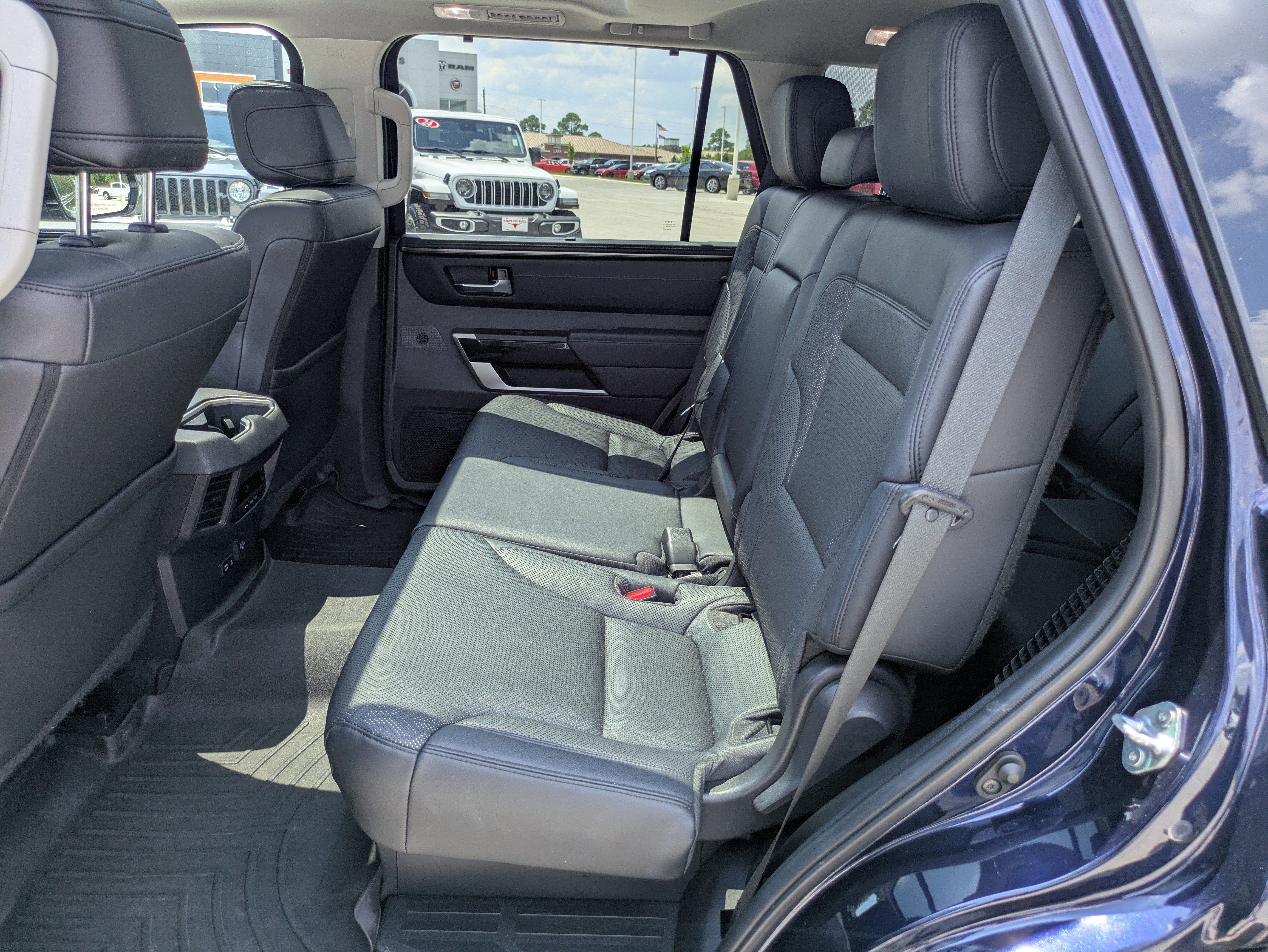 Used 2024 Toyota Sequoia Limited image 14