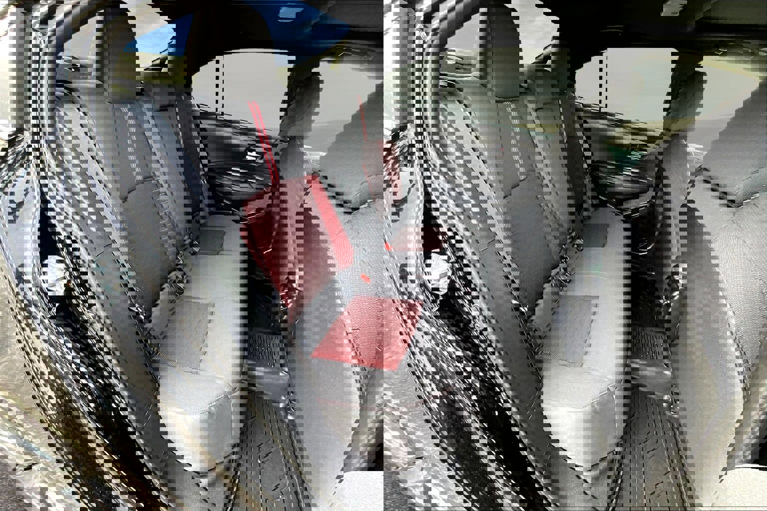 Used 2025 Toyota Corolla SE image 16