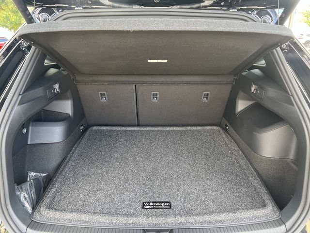 New 2026 Volkswagen Tiguan SEL R-Line AWD/4WD image 28