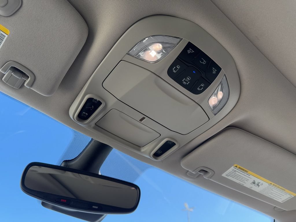 Used 2023 Chrysler Pacifica Limited FWD image 38