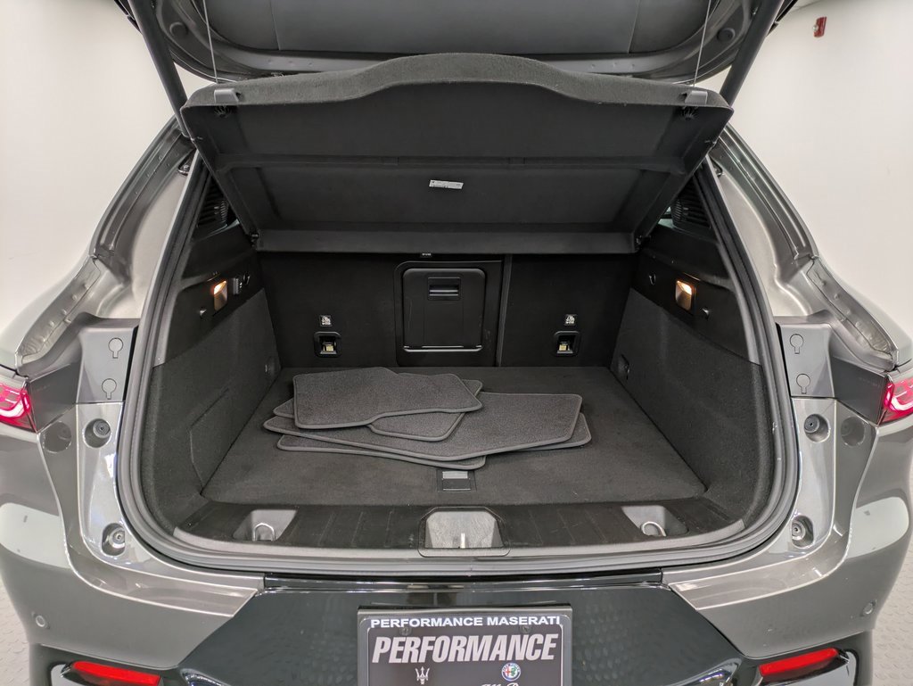 Used 2025 Alfa Romeo Tonale w/ Premium Package image 24