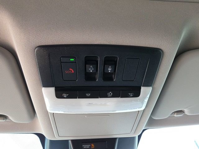 Used 2026 Nissan Rogue SV FWD image 21