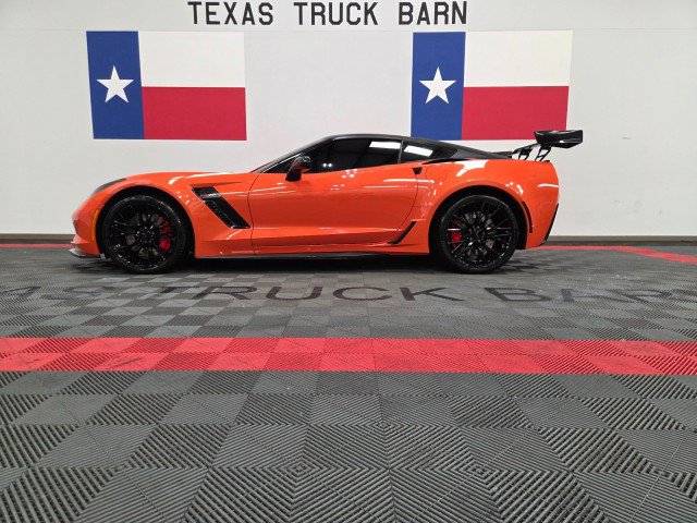 Used 2019 Chevrolet Corvette Z06 RWD image 1