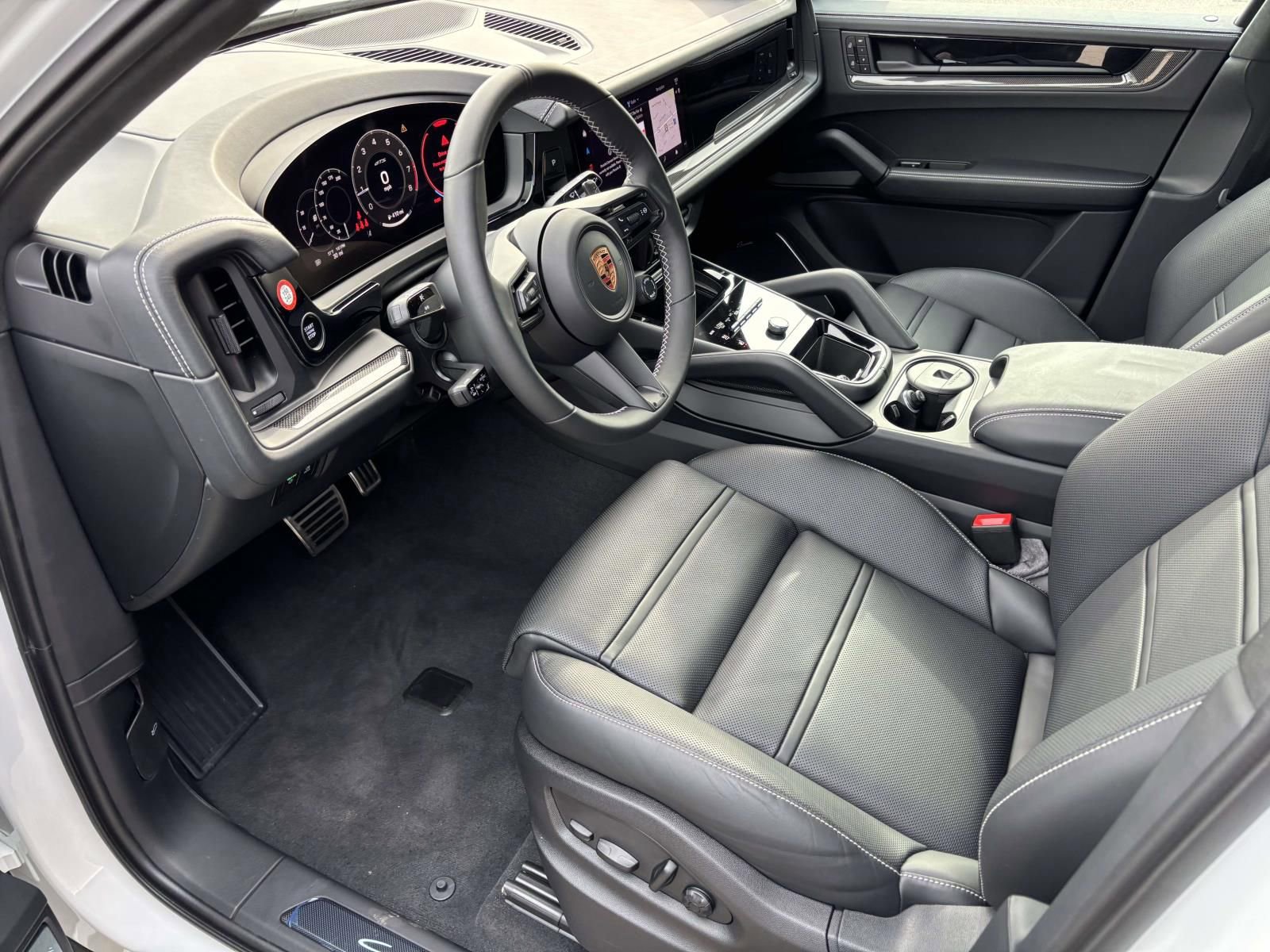 New 2026 Porsche Cayenne GTS image 19