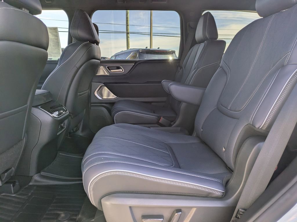 New 2026 INFINITI QX80 4WD w/ Sport Exterior Package image 16