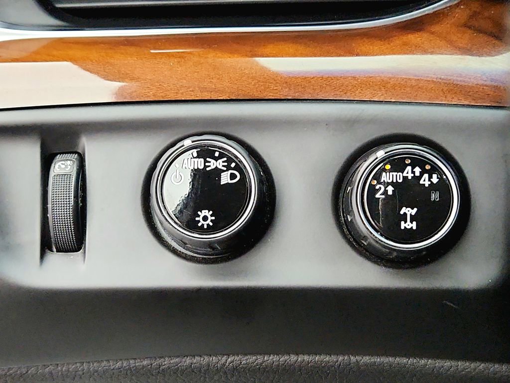 Used 2019 Cadillac Escalade ESV Luxury image 21