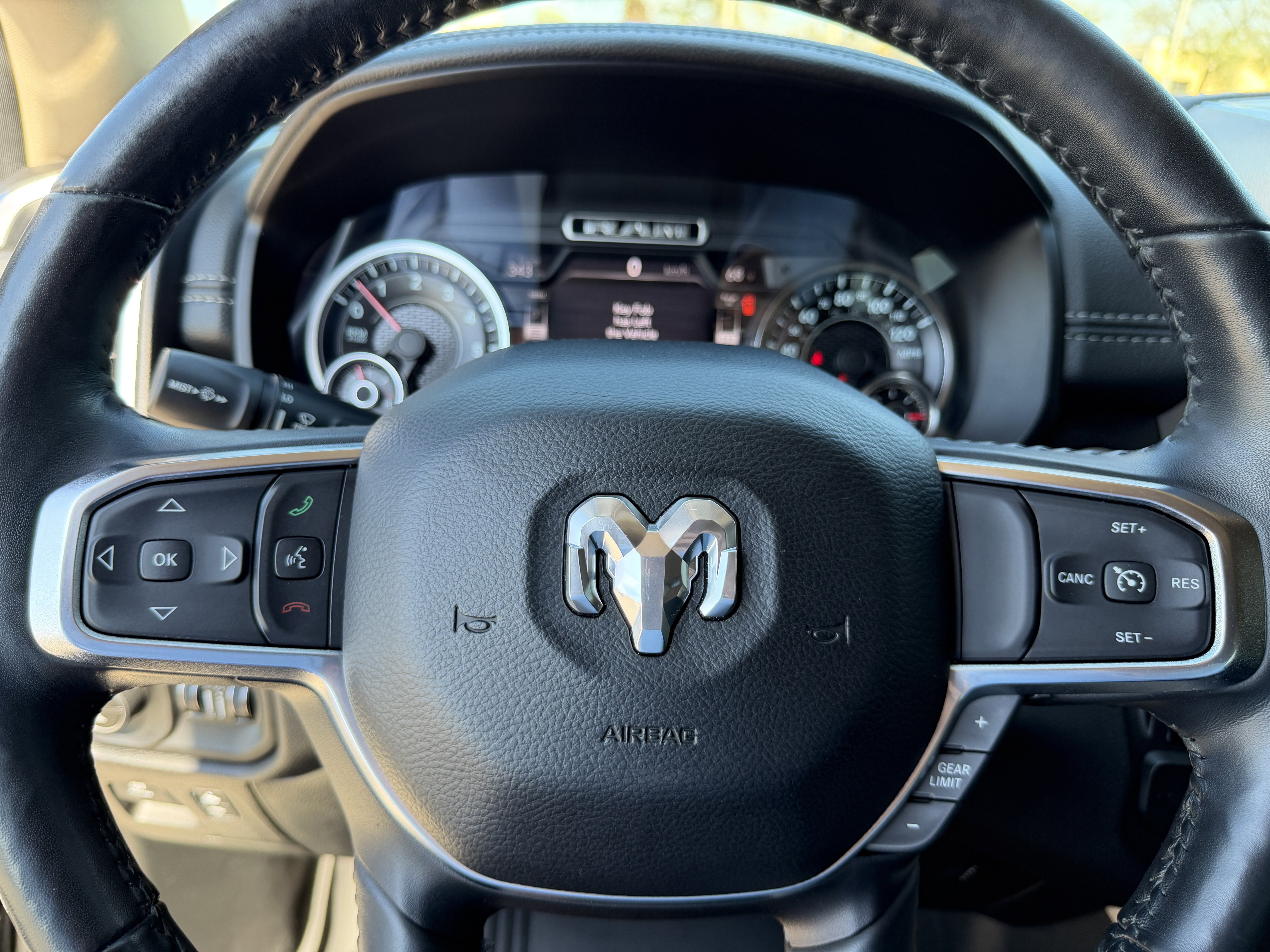 Used 2020 RAM 1500 Laramie image 30