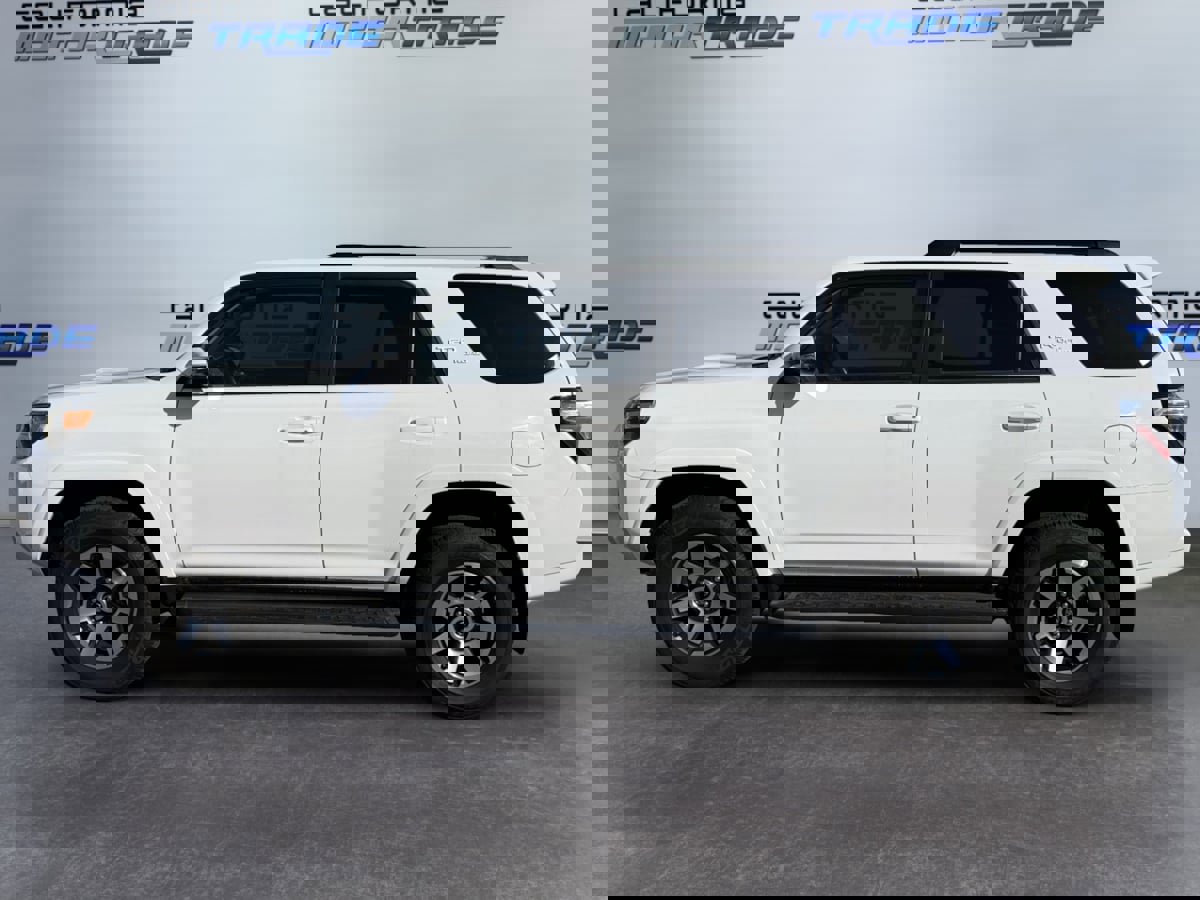 Used 2024 Toyota 4Runner TRD Off-Road Premium image 8