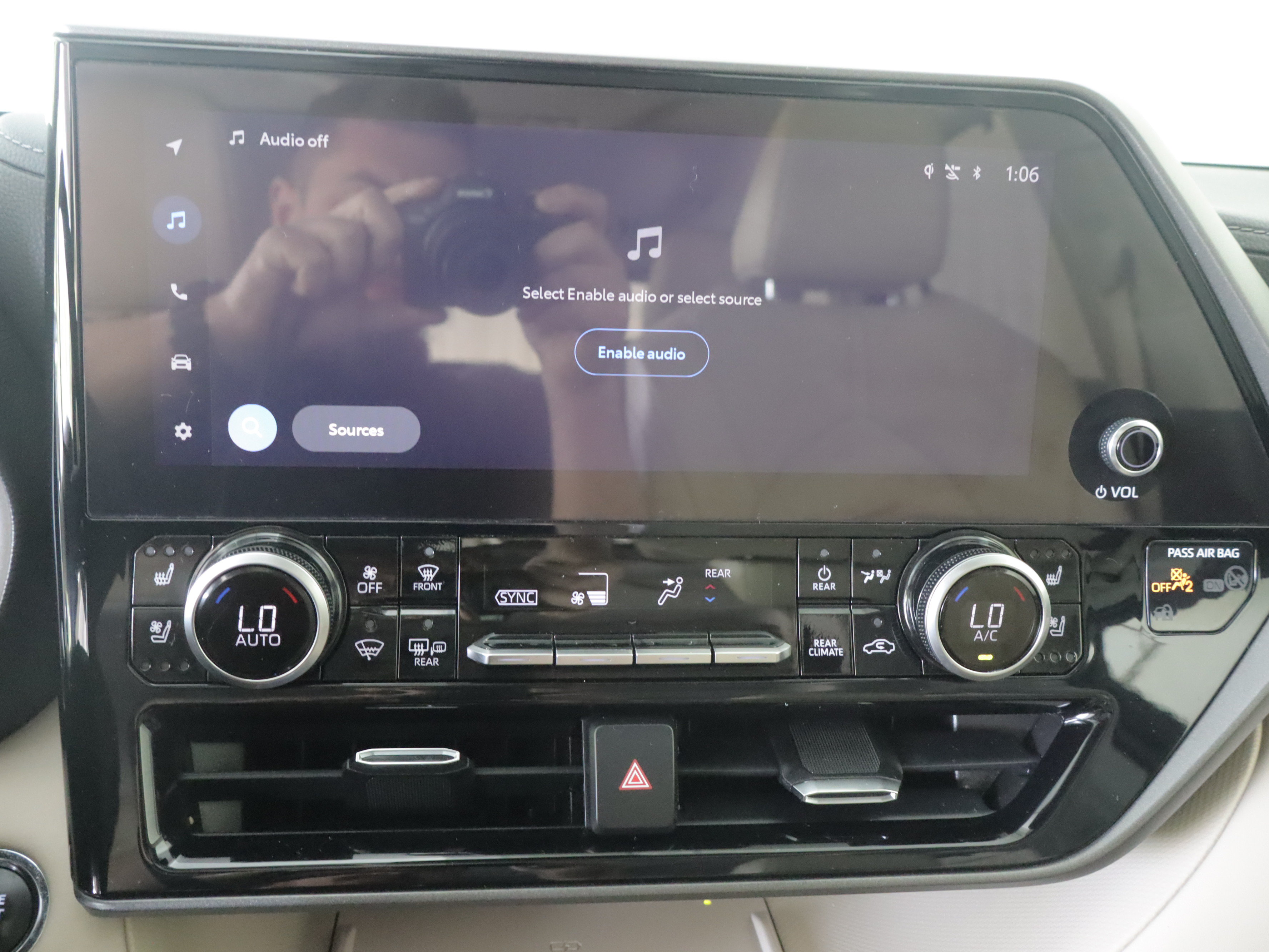 Used 2023 Toyota Highlander Limited AWD/4WD image 16