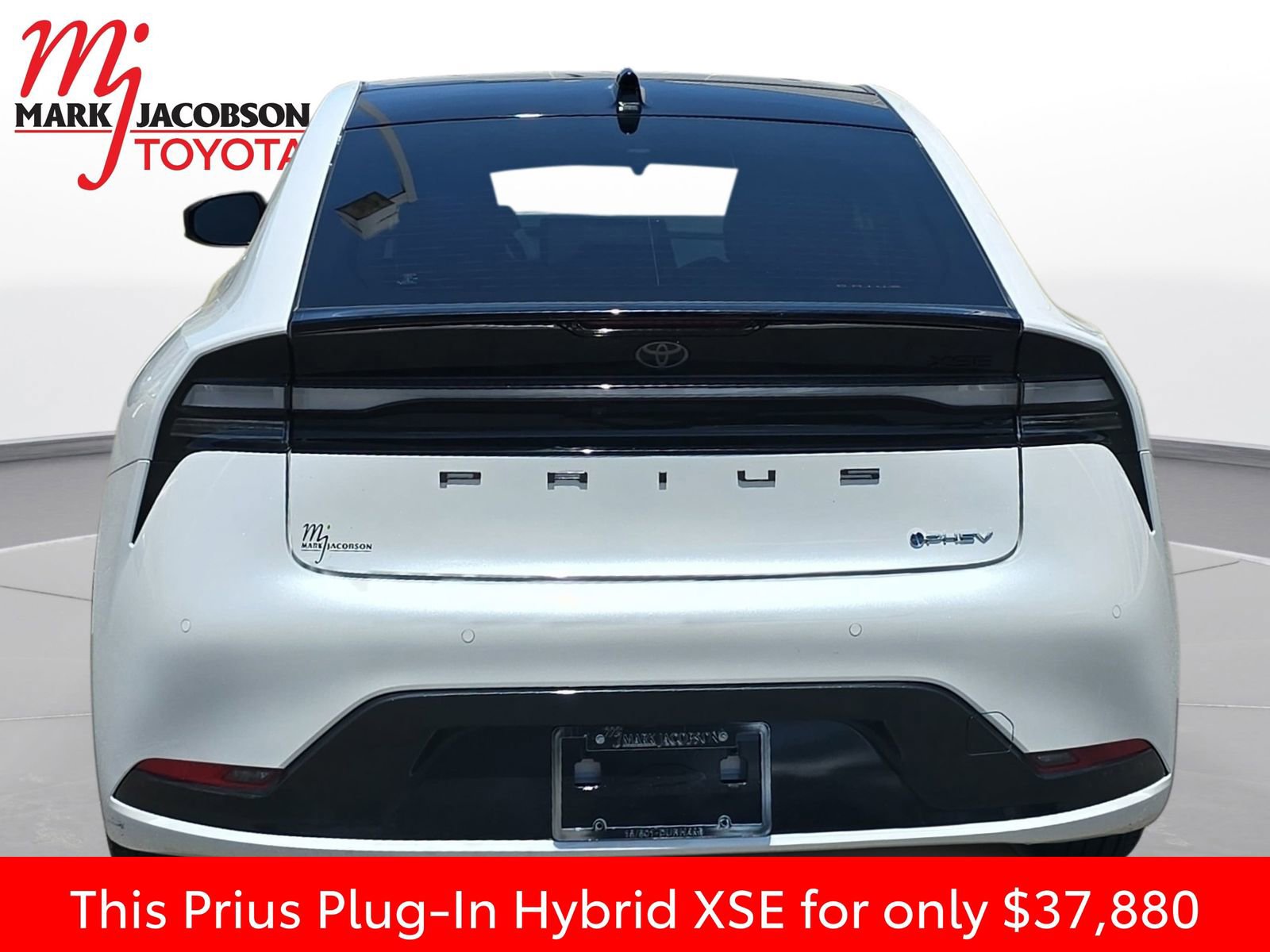 Used 2026 Toyota Prius Plug-In Hybrid FWD image 12