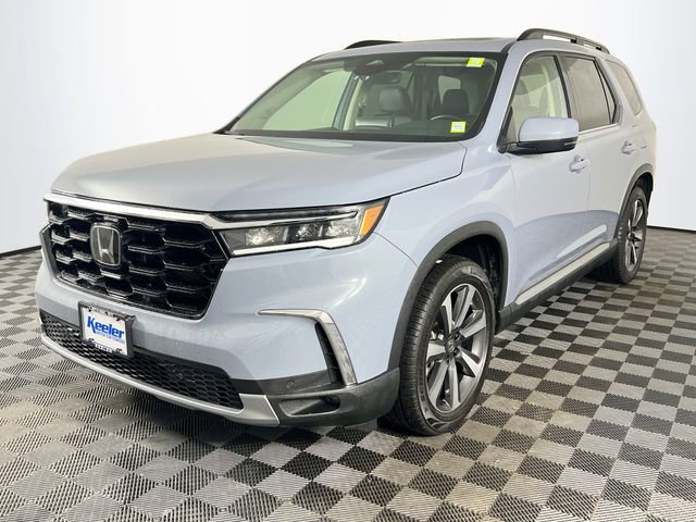 Used 2024 Honda Pilot Touring image 2