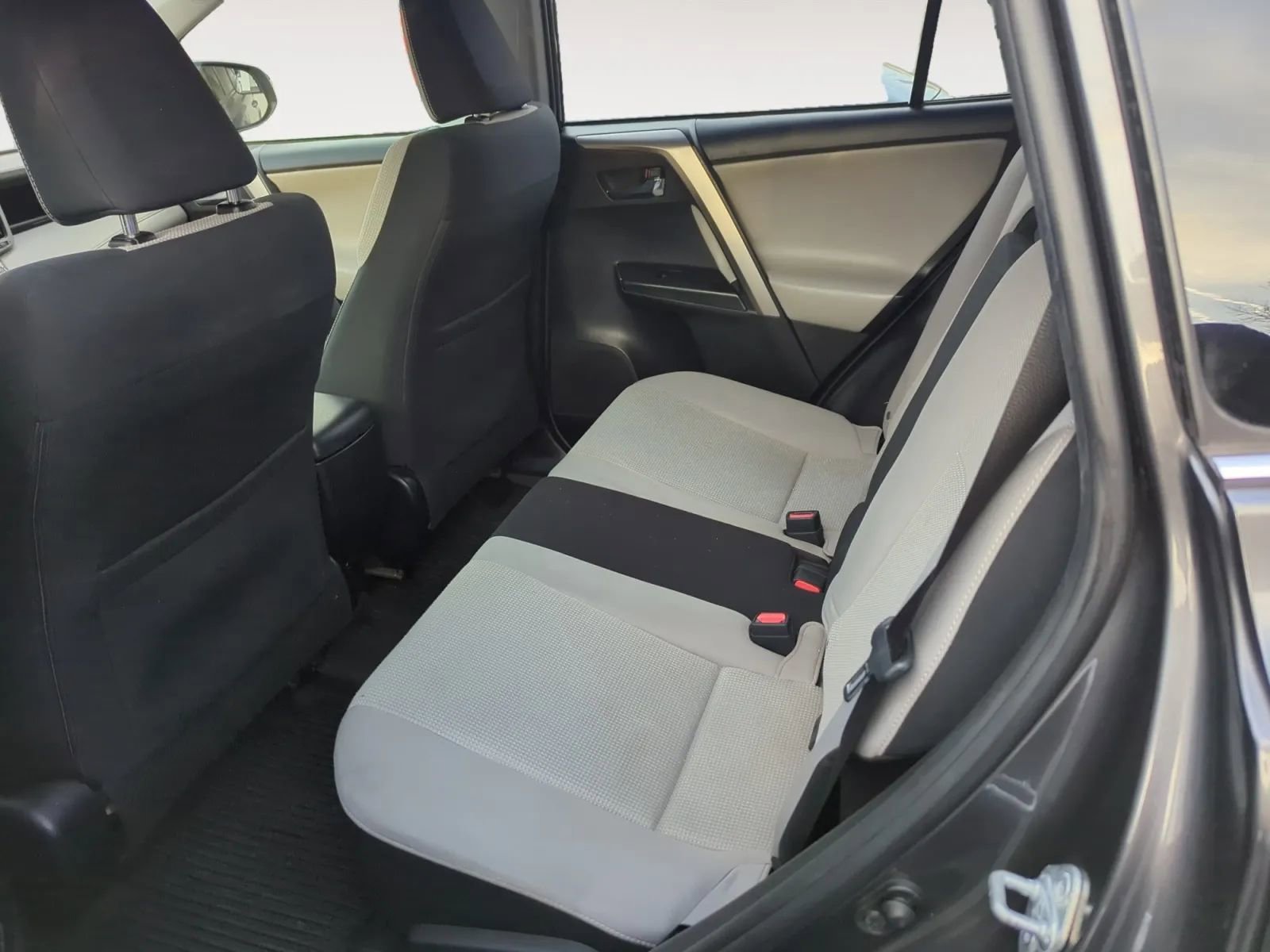 Used 2017 Toyota RAV4 XLE w/ All Weather Liner Package image 15