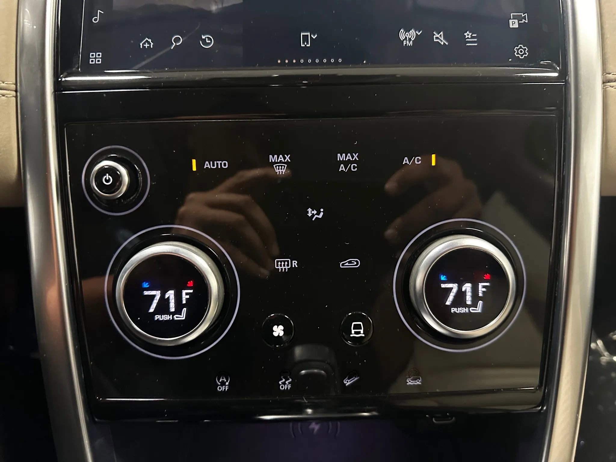 Used 2021 Land Rover Discovery Sport SE image 34