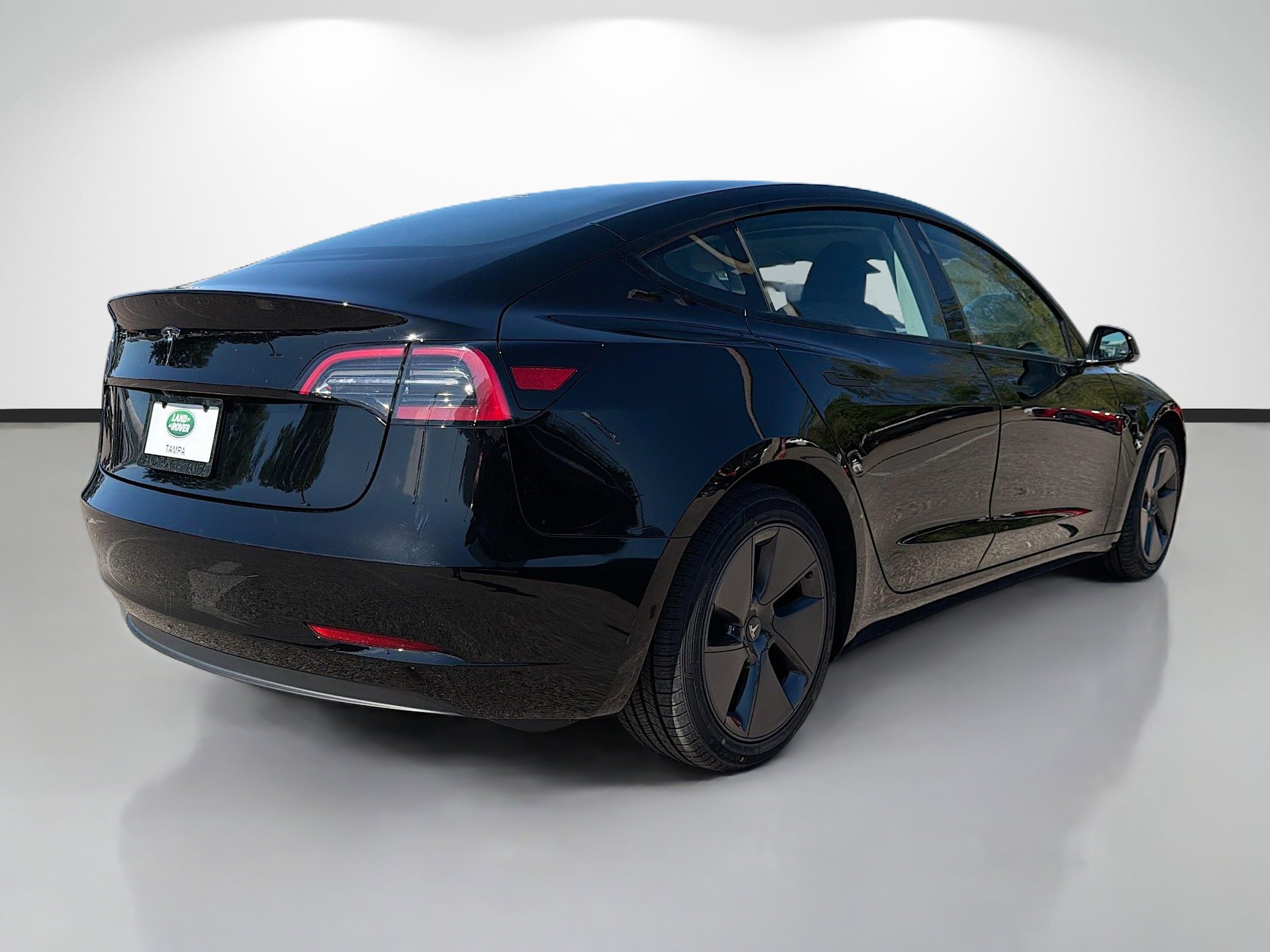 Used 2023 Tesla Model 3 Standard Range image 5