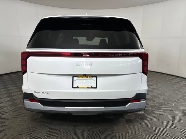 Used 2025 Kia Carnival image 4