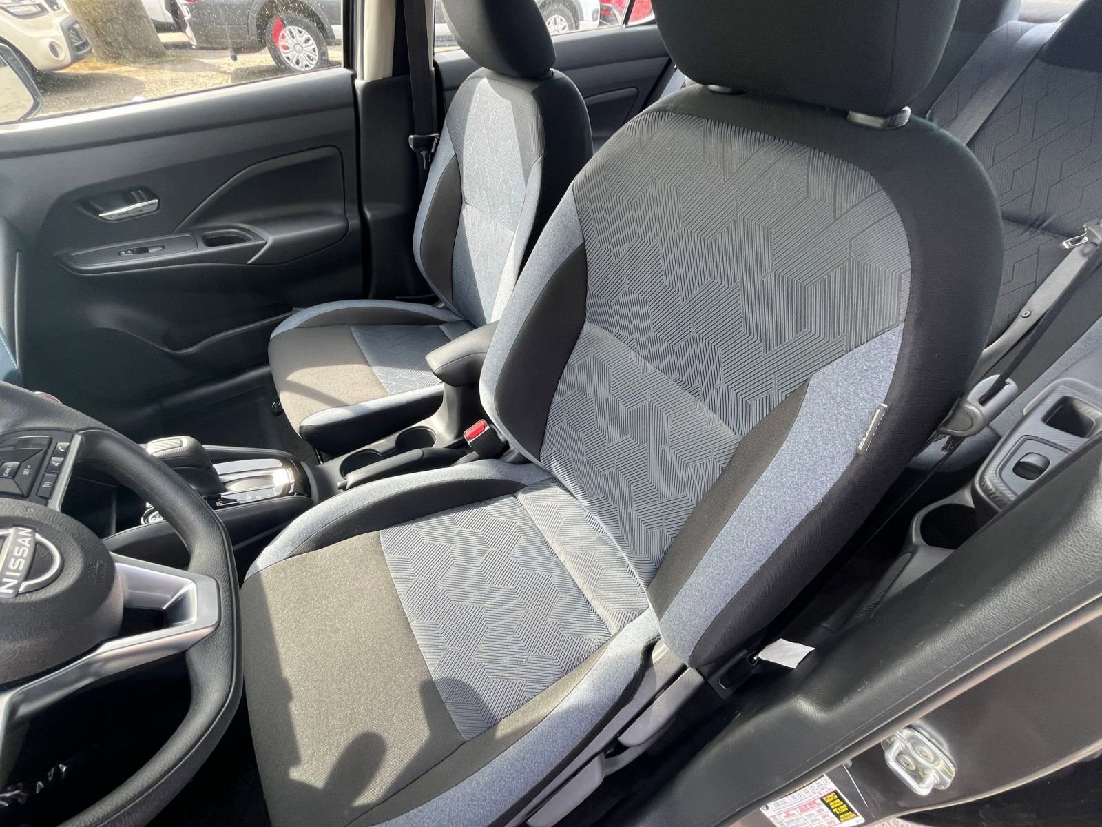 Used 2025 Nissan Versa SV image 36