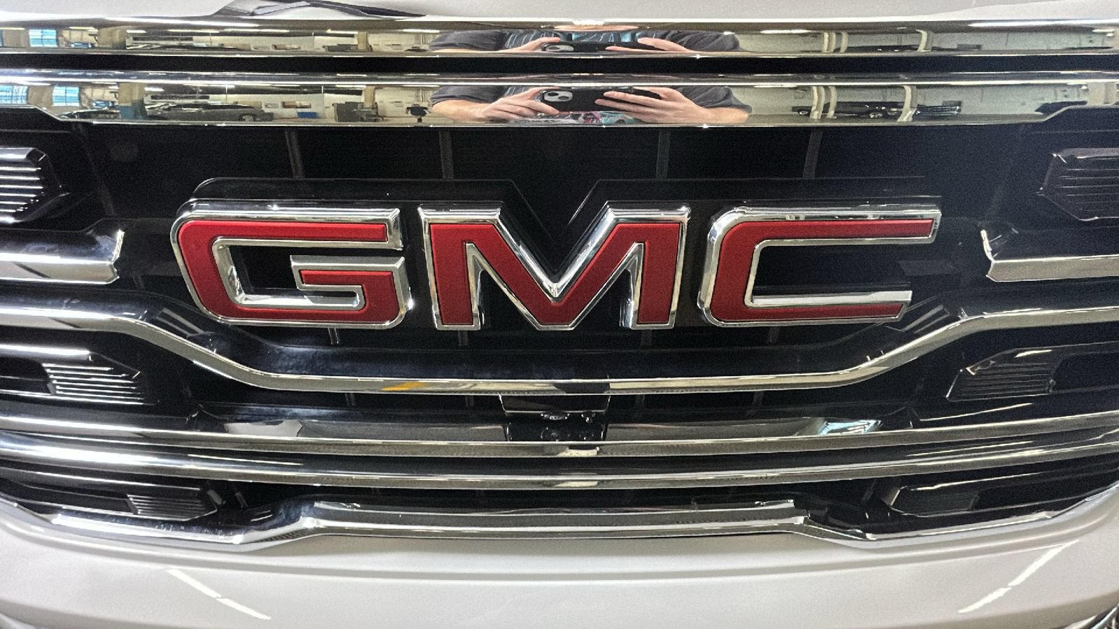 Used 2026 GMC Sierra 1500 SLT w/ SLT Premium Plus Package AWD/4WD image 10