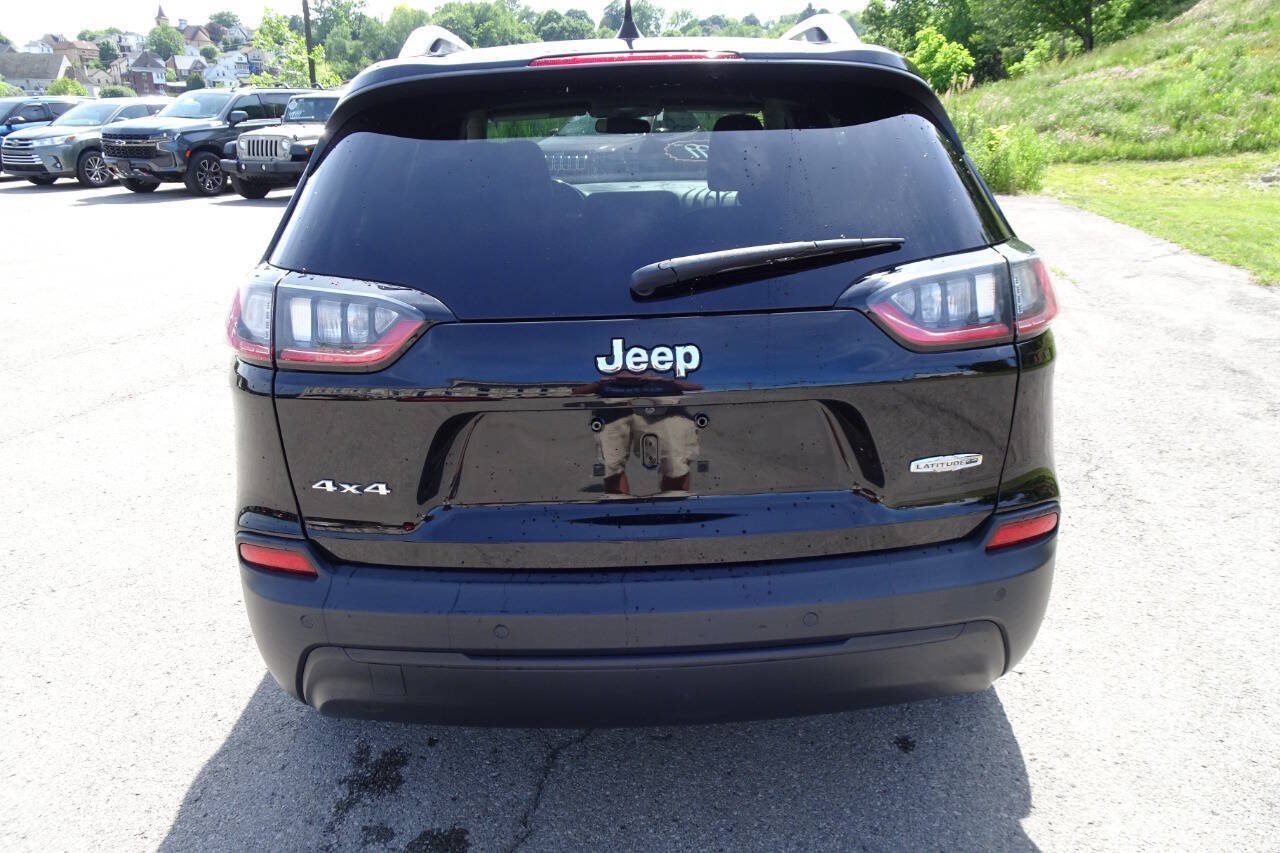 Used 2020 Jeep Cherokee Latitude Plus w/ Cold Weather Group AWD/4WD image 7