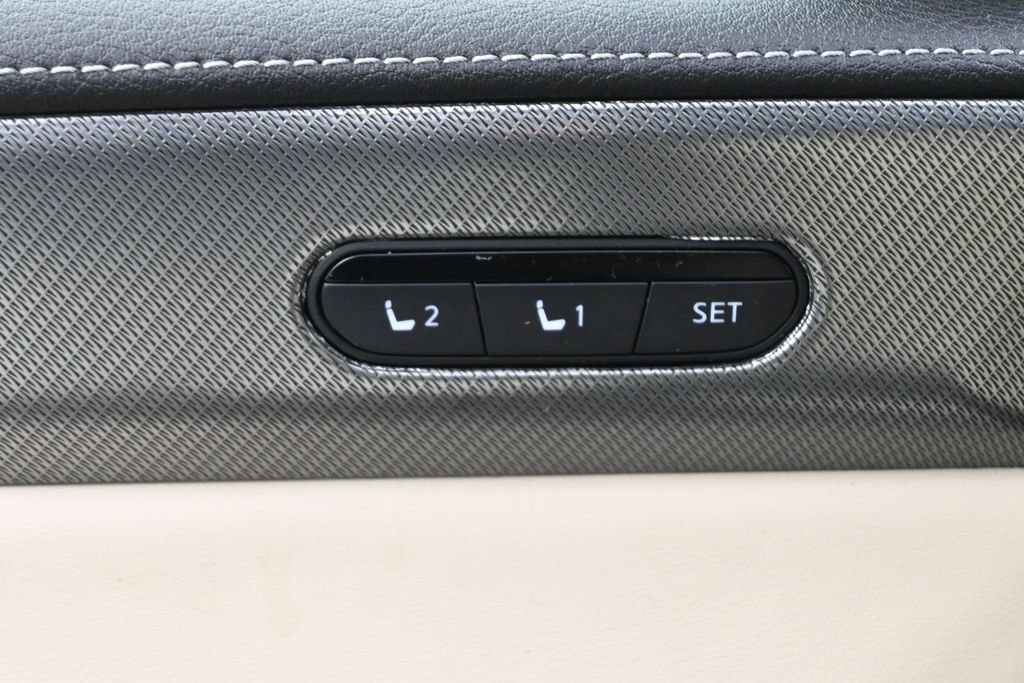Used 2023 INFINITI QX60 Luxe w/ Cargo Package FWD image 5