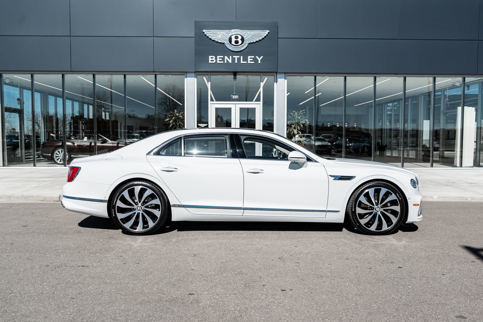 New 2026 Bentley Flying Spur Plug-In Hybrid image 14