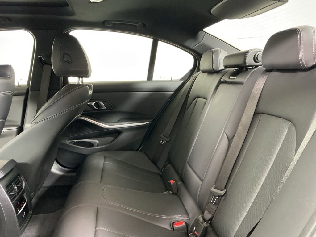 Certified 2025 BMW 330i Sedan w/ M Sport Package RWD image 26