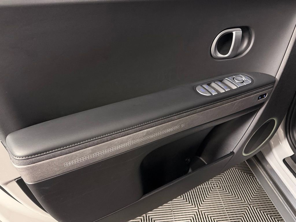 Used 2024 Hyundai Ioniq 5 Limited image 27