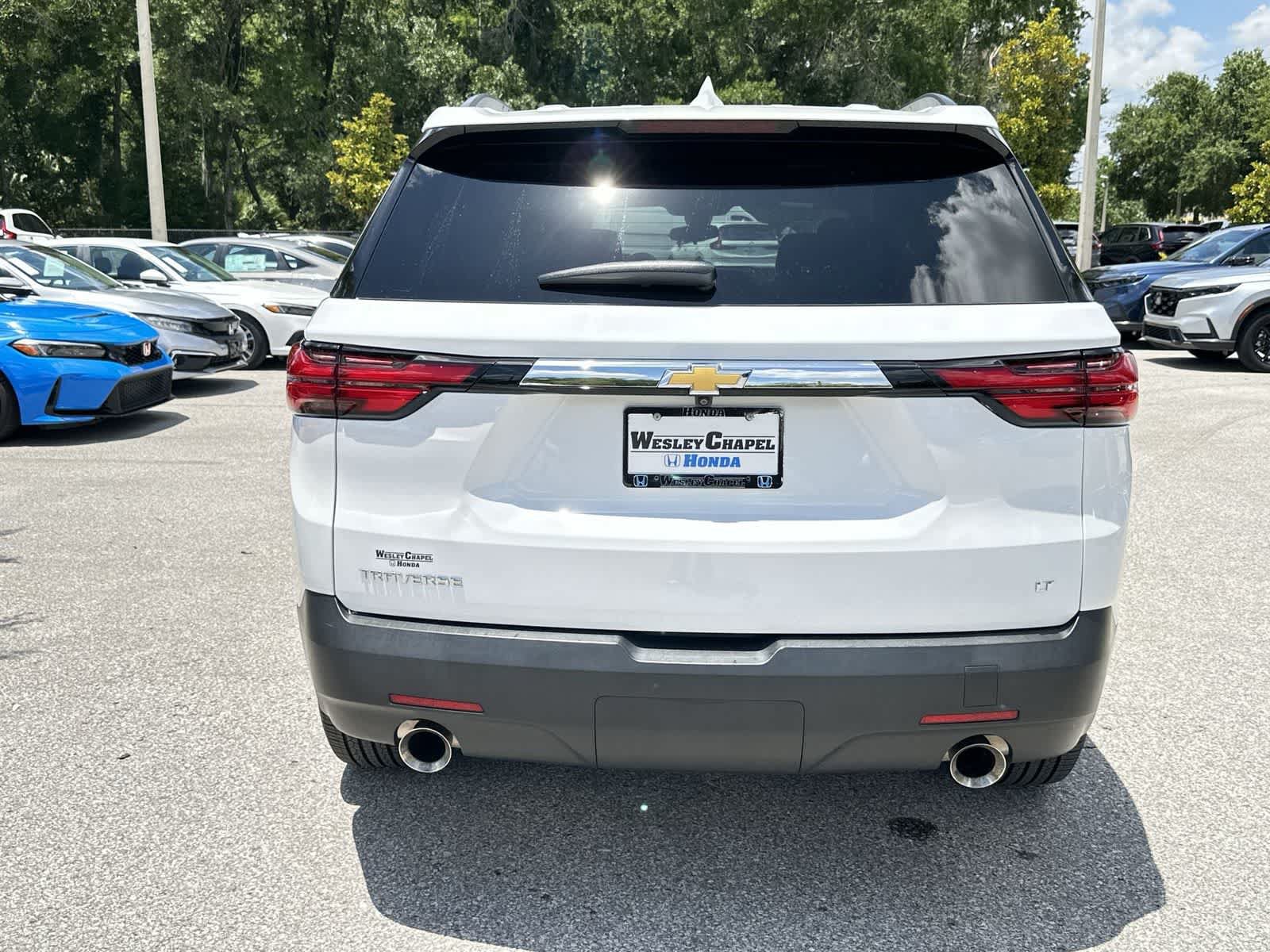 Used 2023 Chevrolet Traverse LT FWD image 4