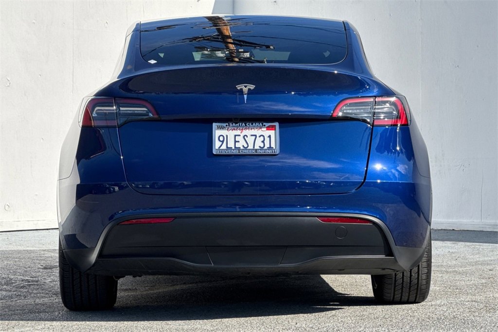 Used 2024 Tesla Model Y 2WD image 5