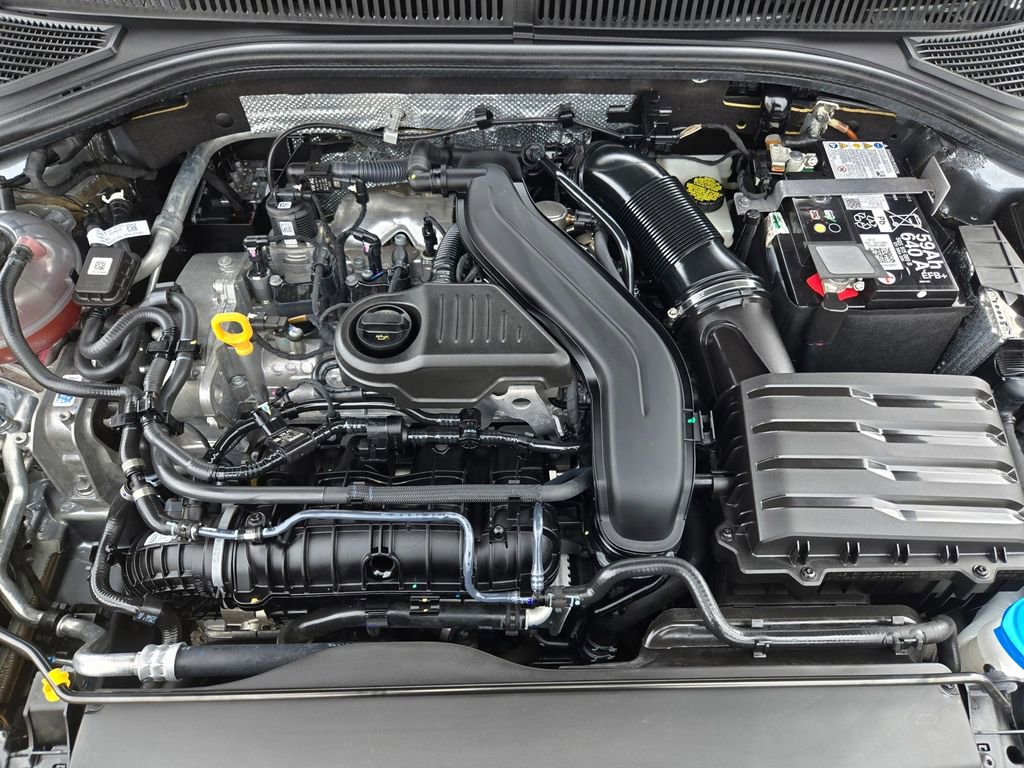 Used 2024 Volkswagen Jetta SE image 25