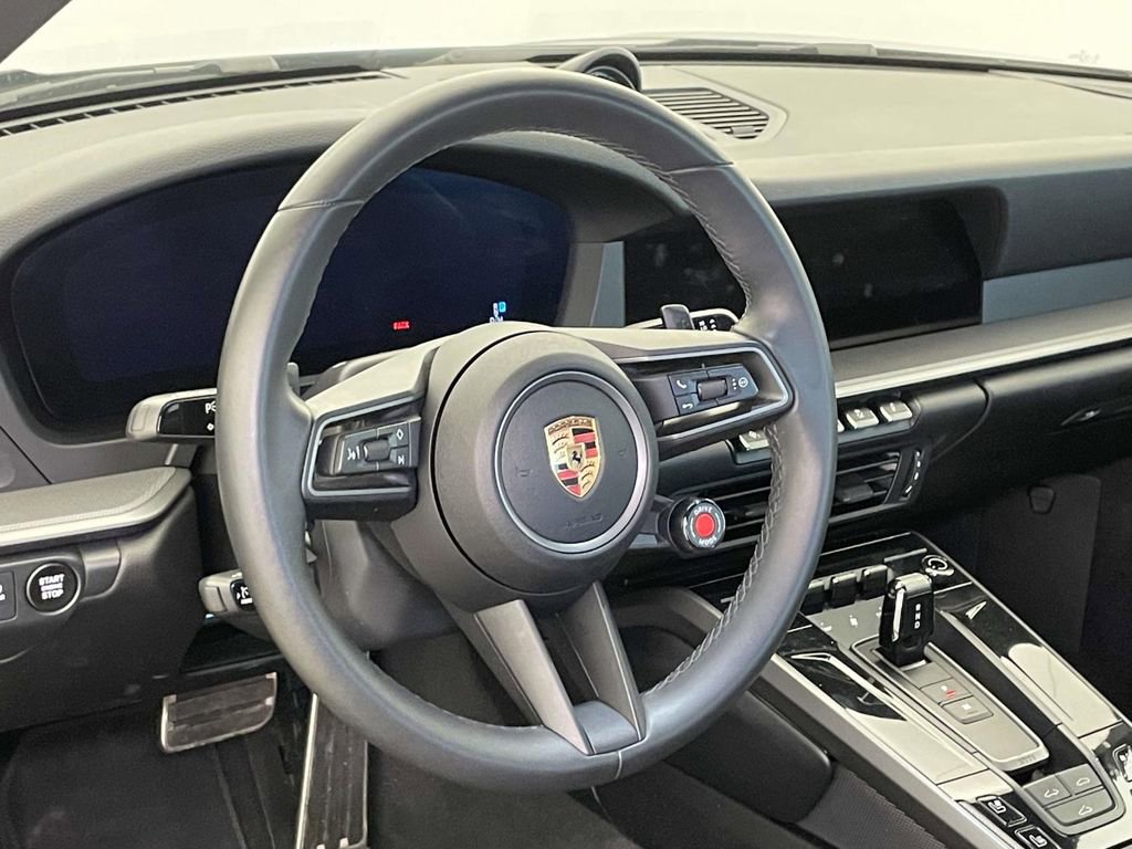 Certified 2025 Porsche 911 Carrera image 4