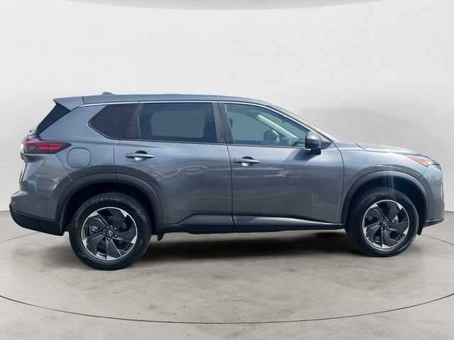 Used 2025 Nissan Rogue SV AWD/4WD image 4