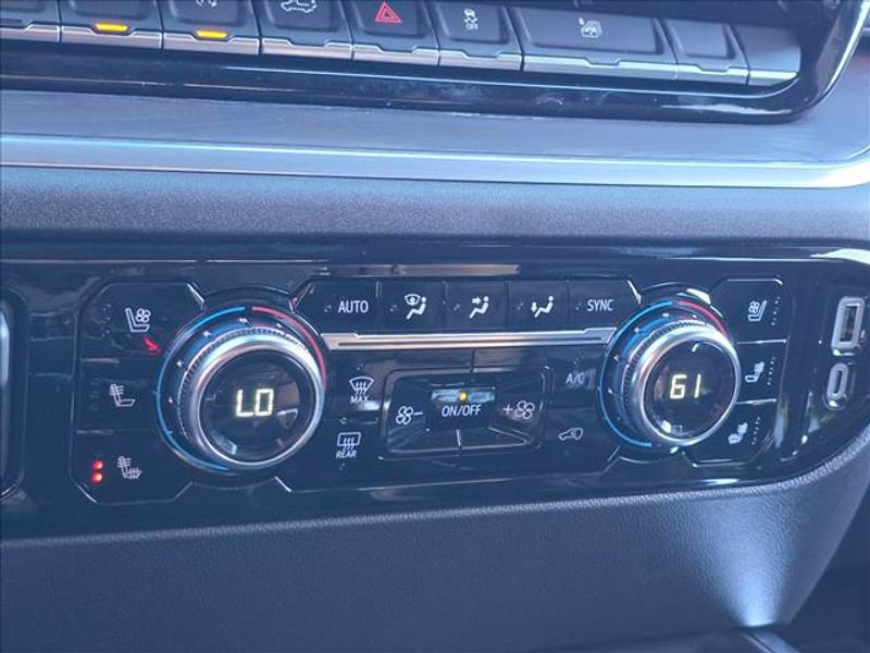 New 2026 GMC Sierra 1500 SLT image 11