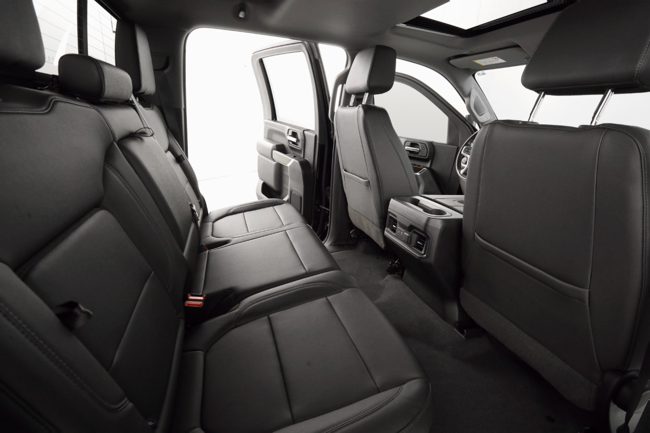 Used 2022 Chevrolet Silverado 2500 LT w/ Midnight Edition image 24