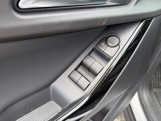 New 2026 Chevrolet Equinox LT w/ Midnight Edition AWD/4WD image 11