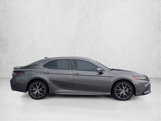 Used 2023 Toyota Camry SE FWD image 4