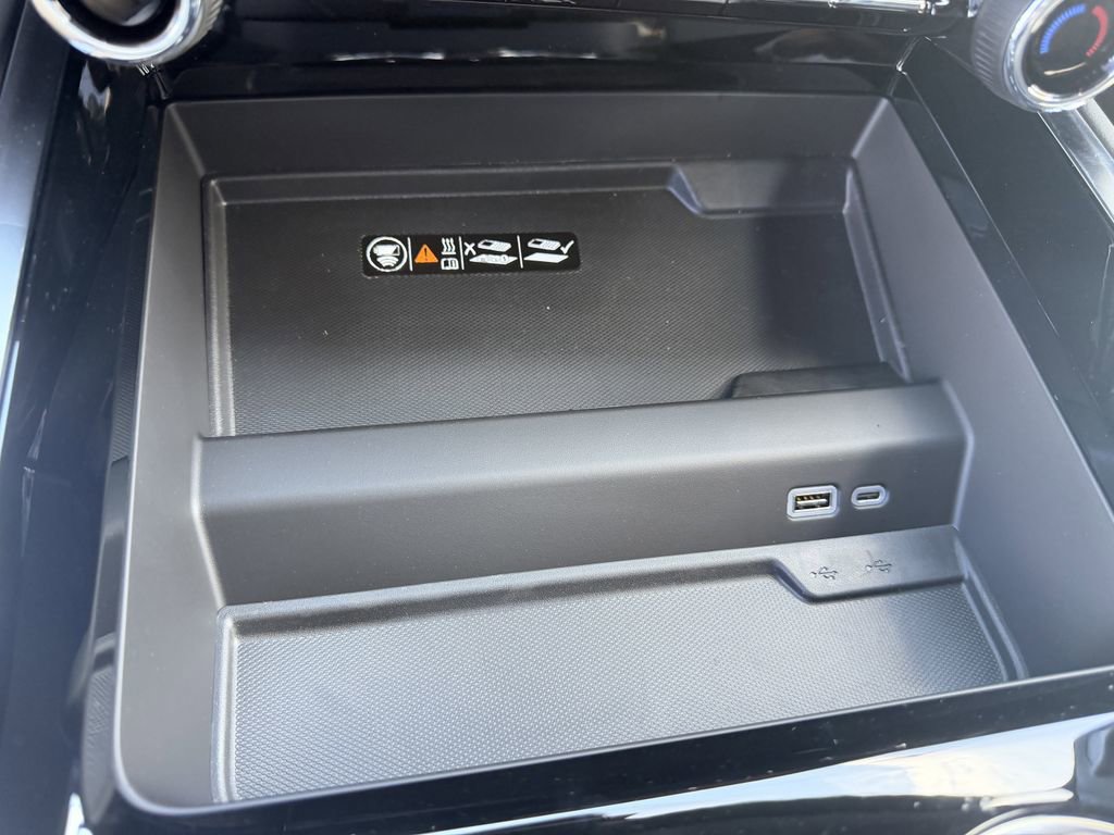 New 2026 Chevrolet Suburban LT w/ Comfort Package image 16