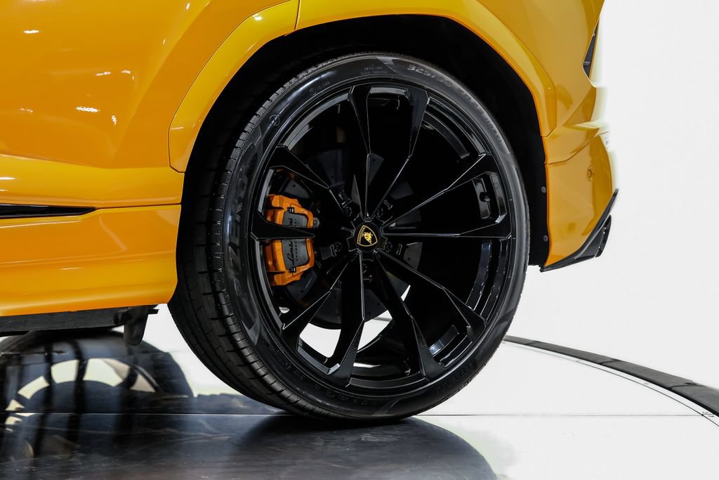 Used 2022 Lamborghini Urus AWD/4WD image 72