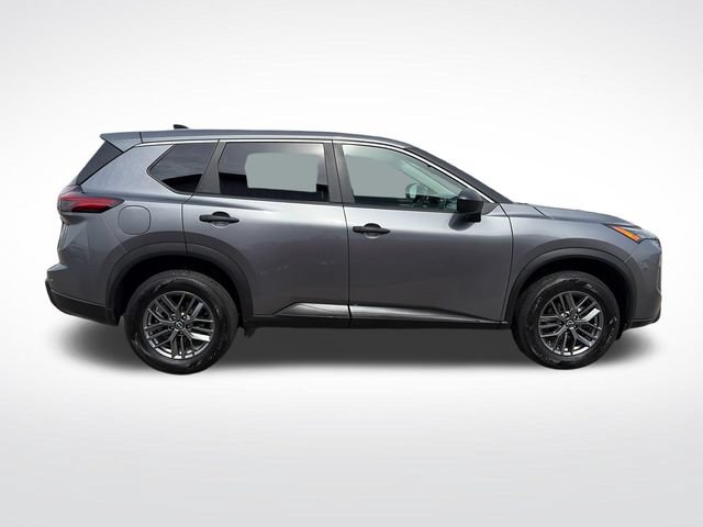 Used 2024 Nissan Rogue S AWD/4WD image 8