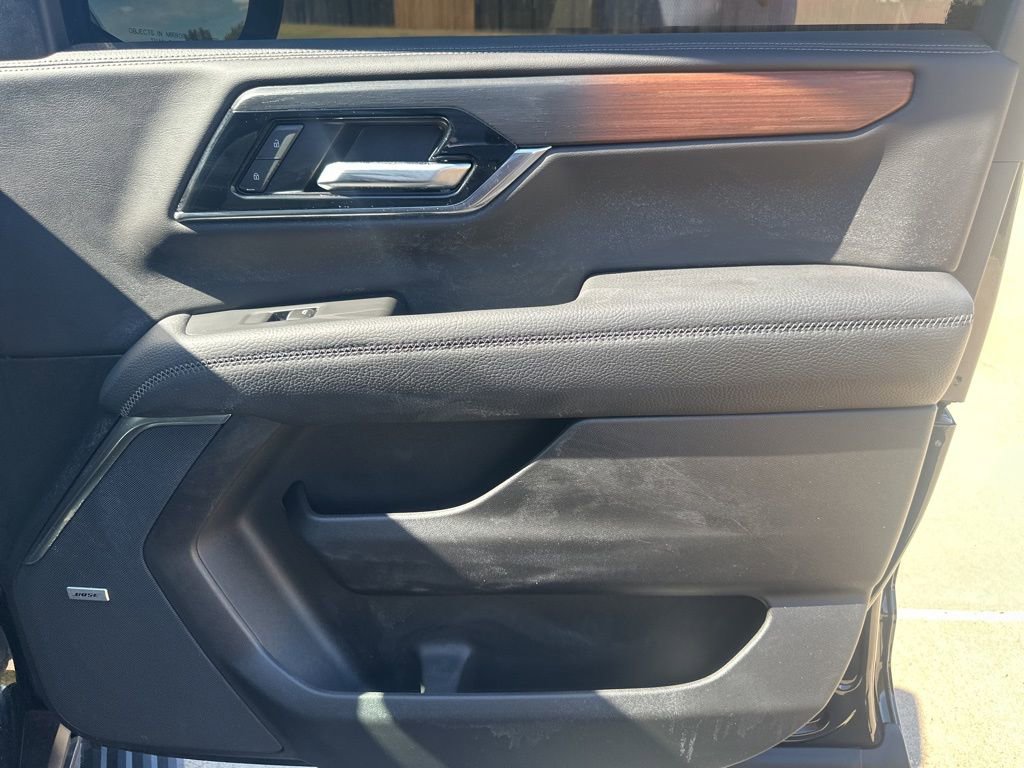 Used 2025 GMC Yukon Denali w/ Denali Reserve Package image 39