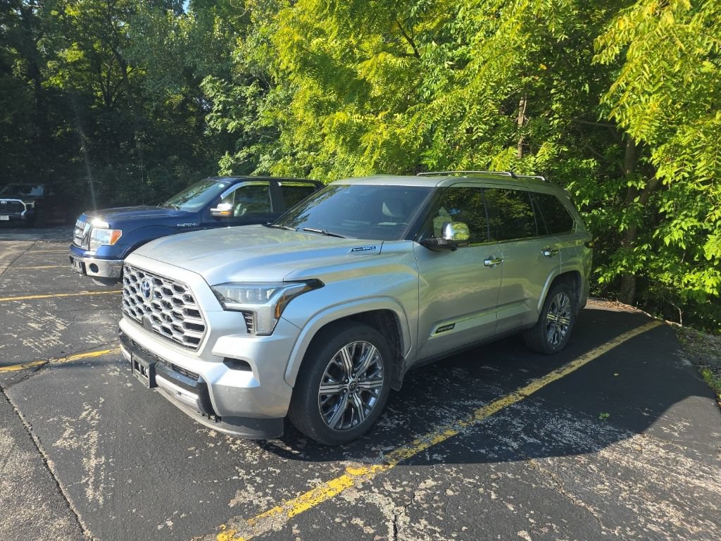 Used 2023 Toyota Sequoia Capstone AWD/4WD image 1