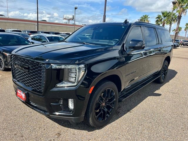 Used 2022 GMC Yukon XL Denali RWD image 3