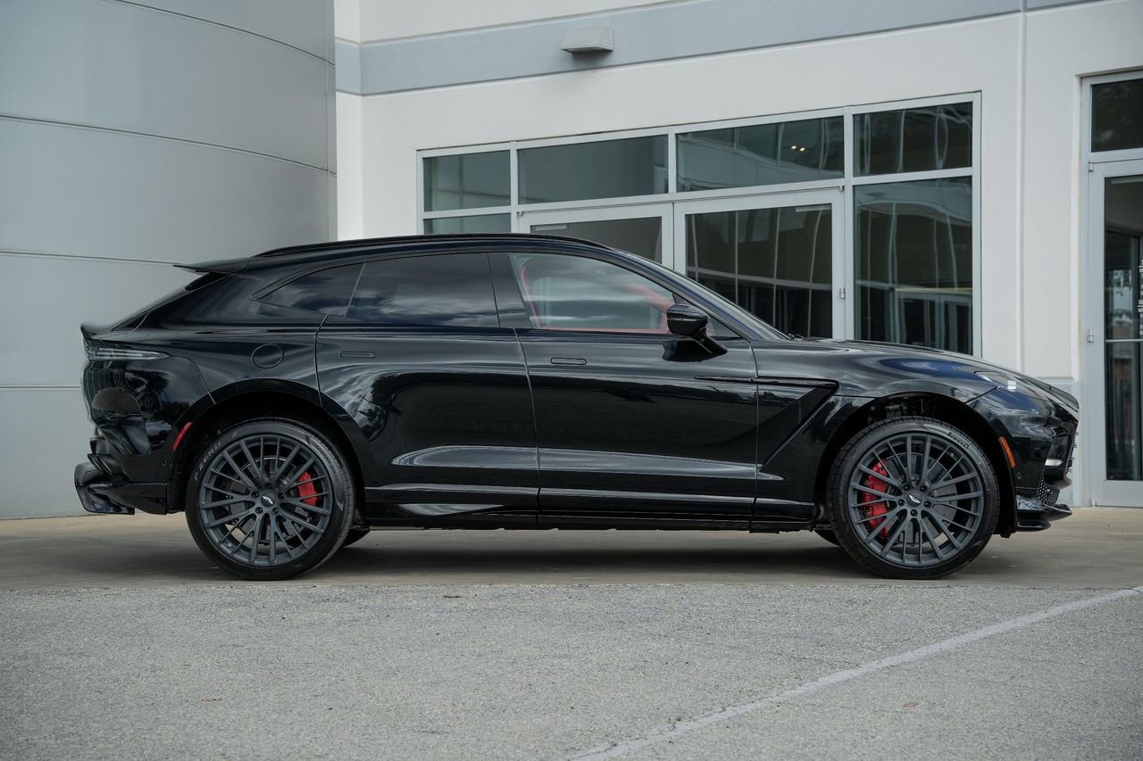 New 2026 Aston Martin DBX 707 image 7