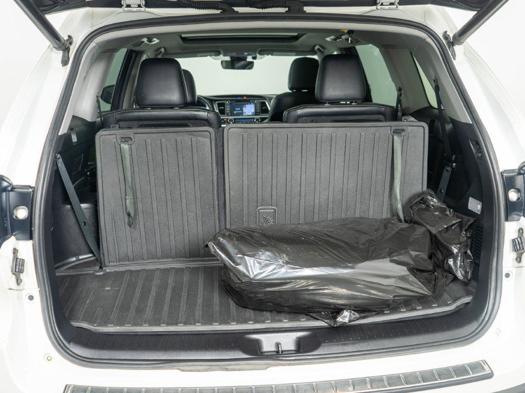 Used 2019 Toyota Highlander Limited Platinum AWD/4WD image 31