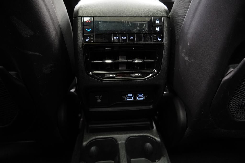 Certified 2025 Jeep Grand Cherokee L Limited AWD/4WD image 32