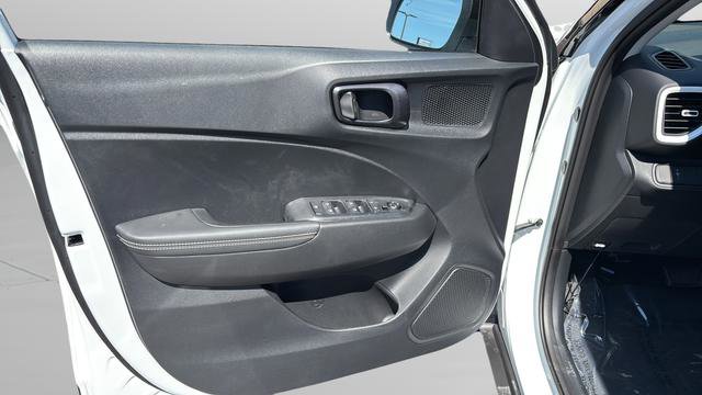 New 2026 Hyundai Venue SEL FWD image 11