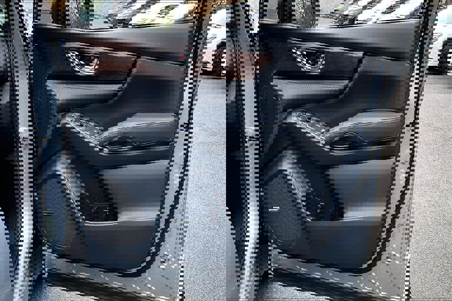 Used 2024 Subaru Ascent Touring image 23