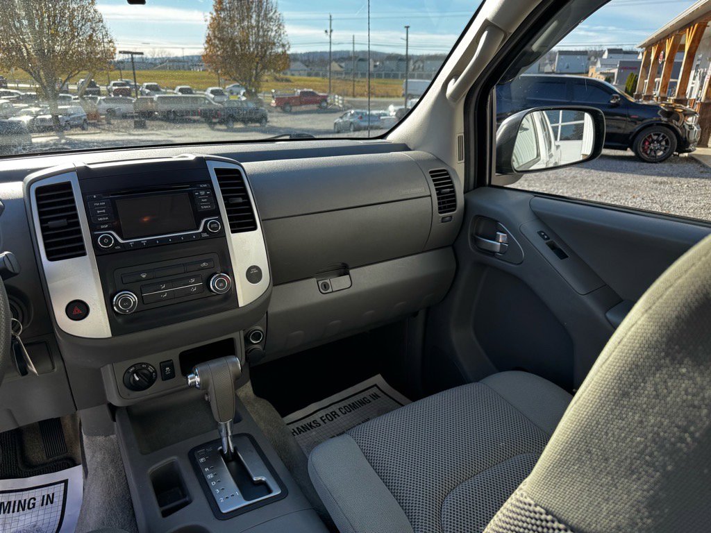 Used 2016 Nissan Frontier SV AWD/4WD image 20