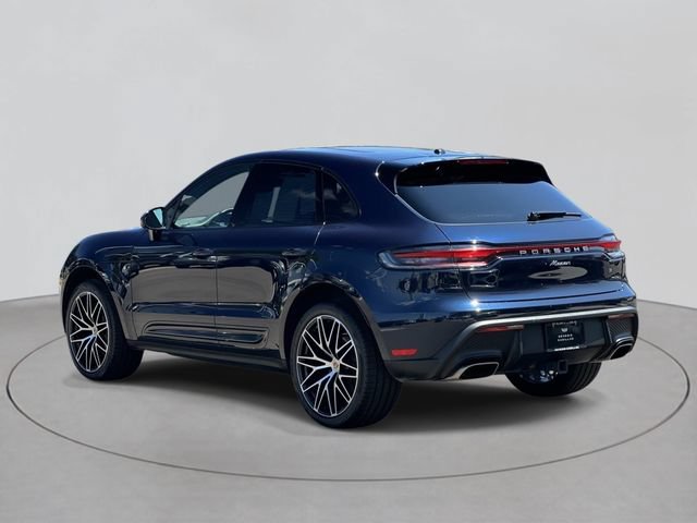 Used 2022 Porsche Macan AWD/4WD image 3