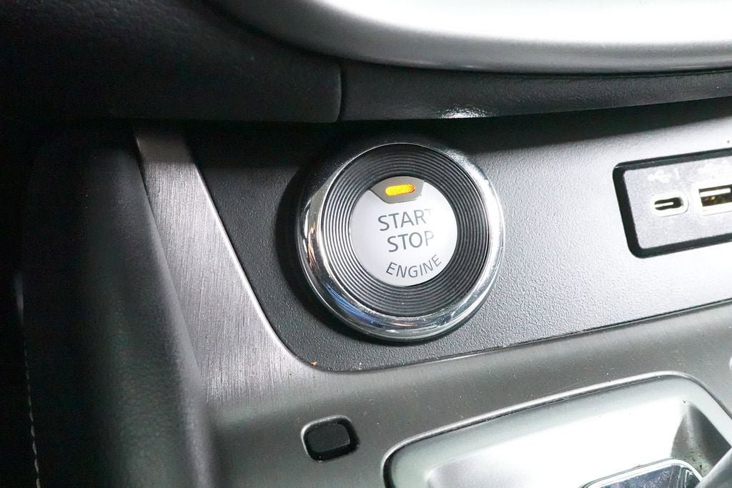 Used 2019 Nissan Murano S AWD/4WD image 17